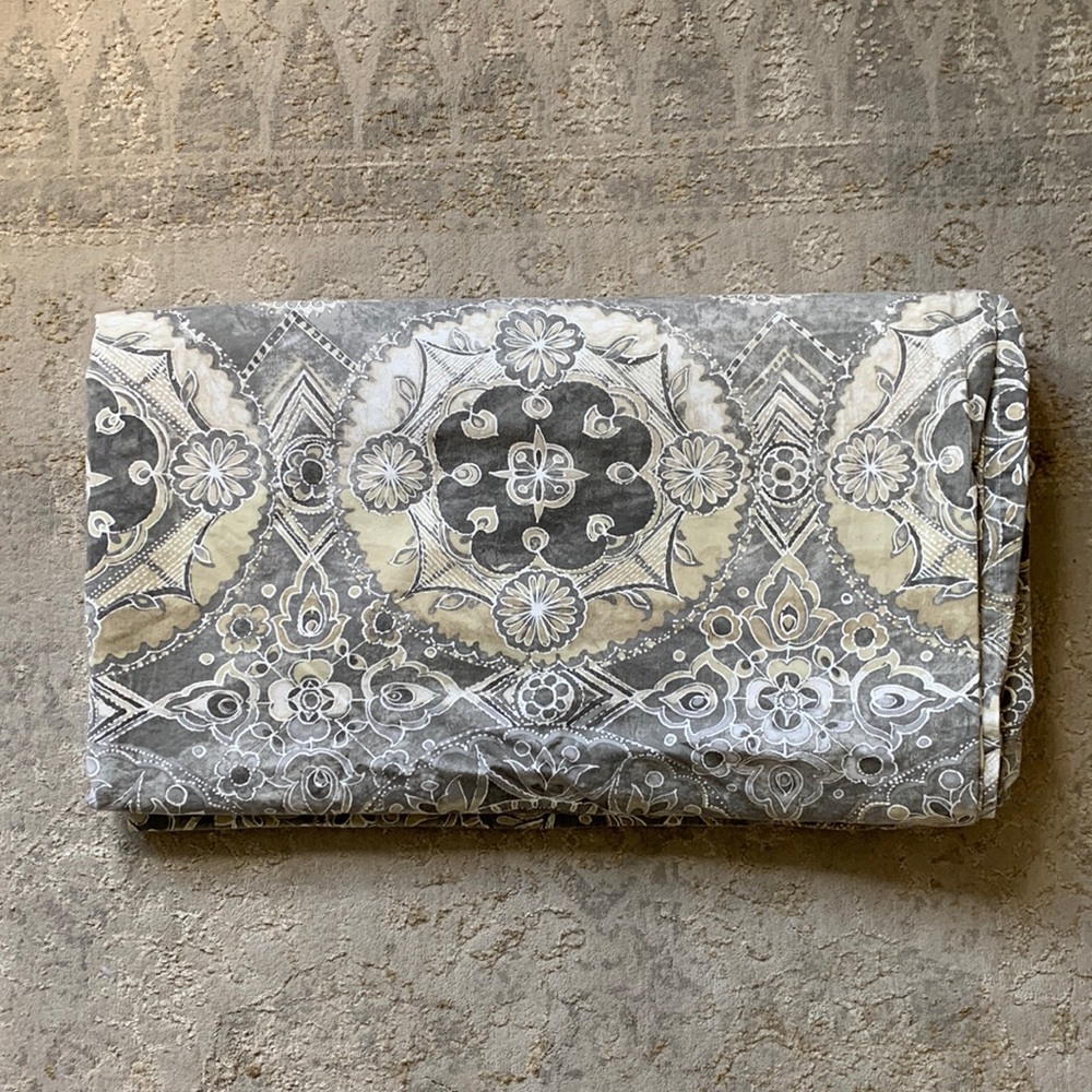 Pottery Barn Jacquelyn Medallion Organic Sateen Duvet Cover- King